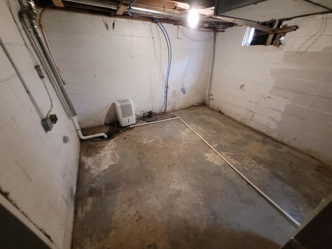 Building Photo - Affordable One Bedroom Single Family Rental Home