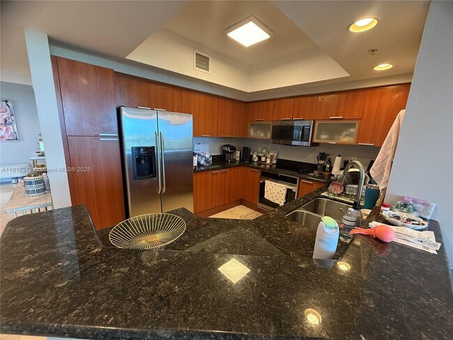 Building Photo - 15051 Royal Oaks Ln