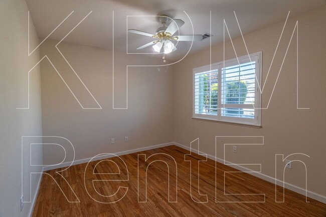 Building Photo - 2554 Douglas Fir Dr