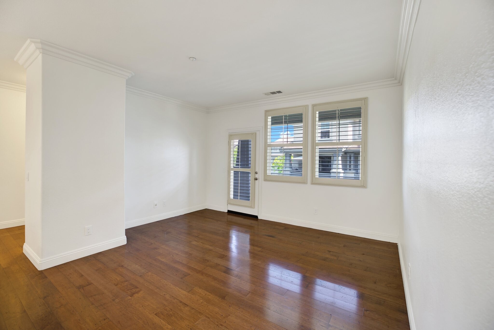 Building Photo - 16915 Hutchins Landing