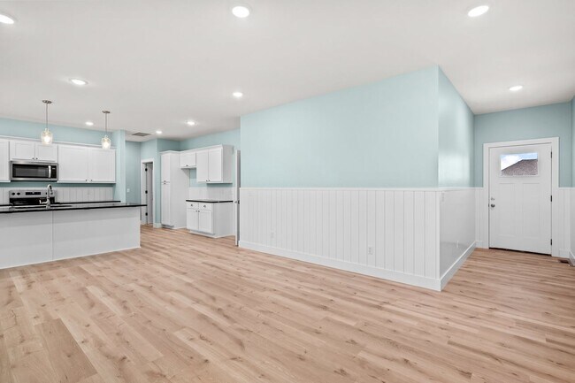 Building Photo - 2205 W Mason Pl
