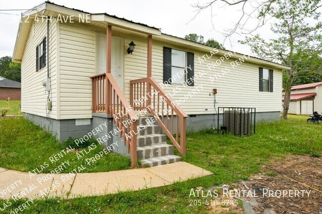 Building Photo - 812 4th Ave NE