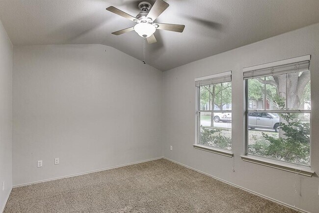 Building Photo - 4811 Mather