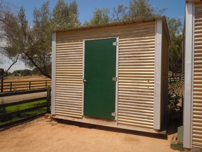 Building Photo - Country Living on Beautiful Melrose Ranch