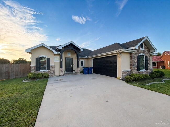 Building Photo - 5305 Ginko Dr