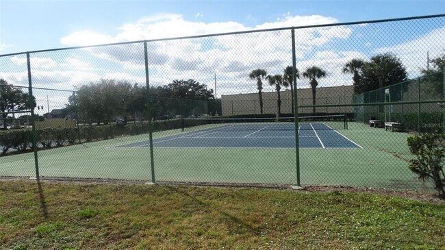 Building Photo - 605 Rochester Loop