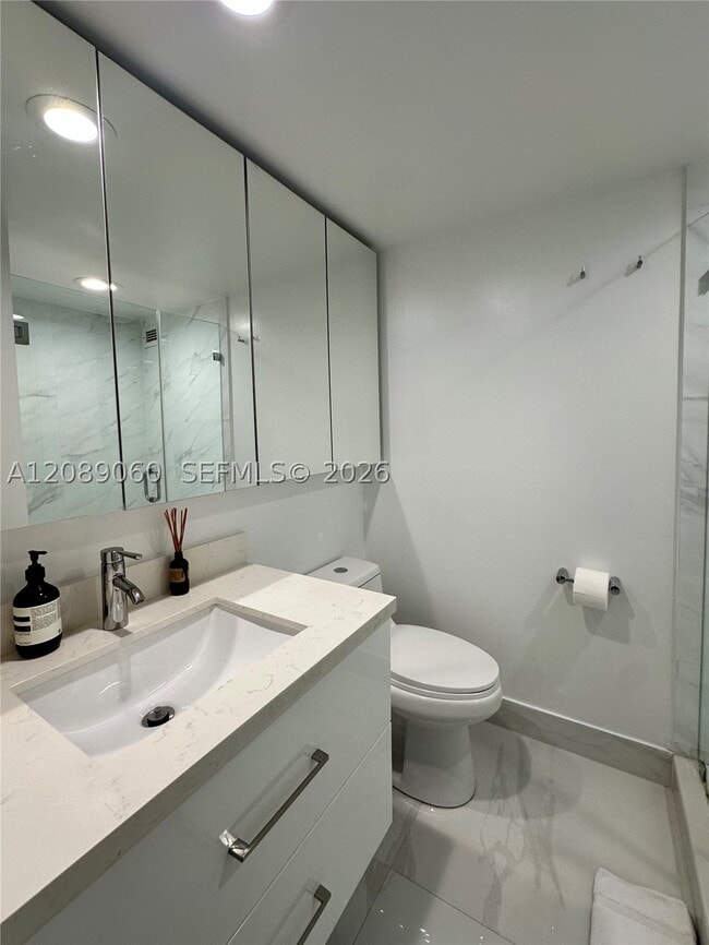 Building Photo - 5600 Collins Ave