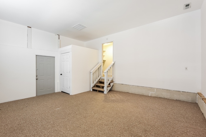 Building Photo - 313 Hampton Ridge Dr
