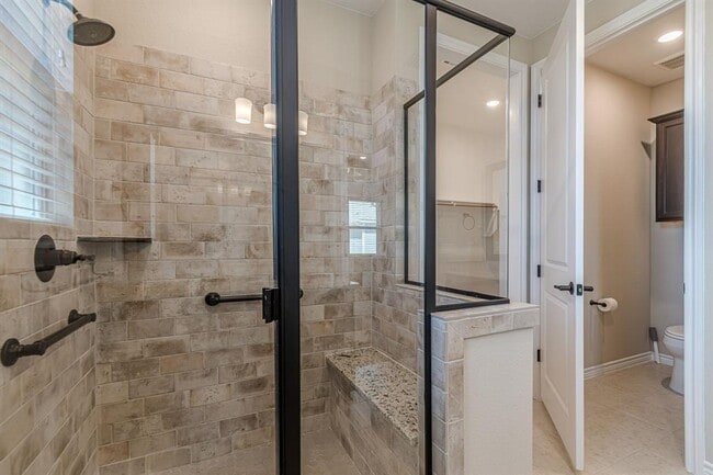 Building Photo - 112 Diving Crst Cv