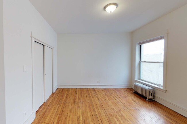 Bedroom - 5300-5308 S. Hyde Park Boulevard