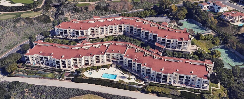 Building Photo - 3200 La Rotonda Dr