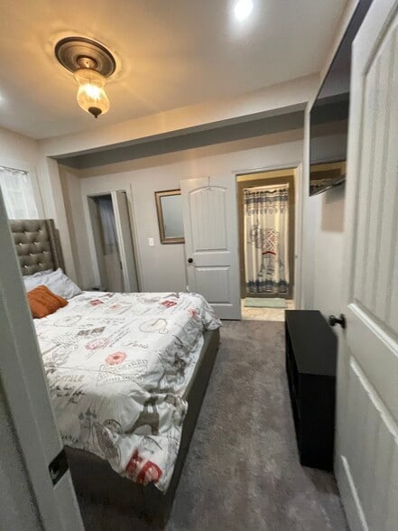 Building Photo - 2621 17th St Ensley