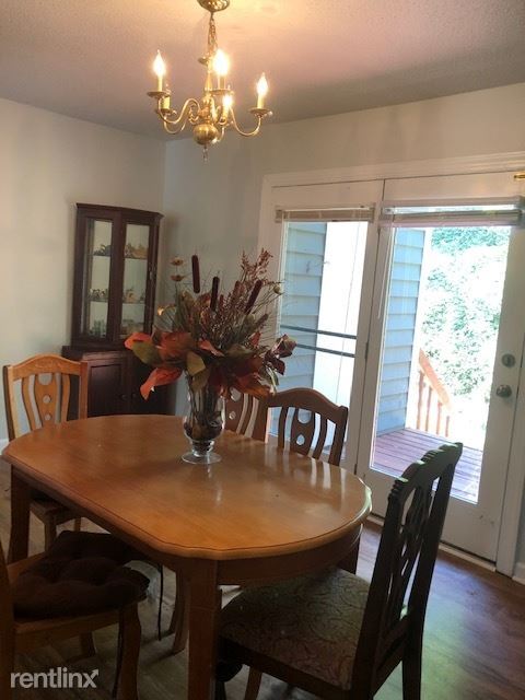 Building Photo - 3 br, 3 bath Townhome - 107 Jo Anne Cir