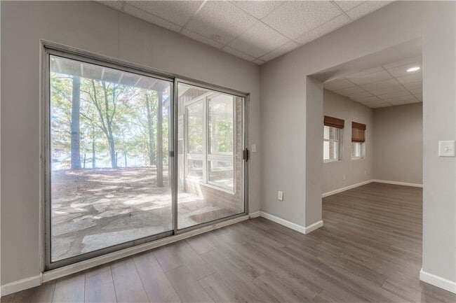 Building Photo - 5580 Williams Shores Dr