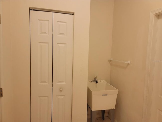 Building Photo - 119 Foxhall Ln