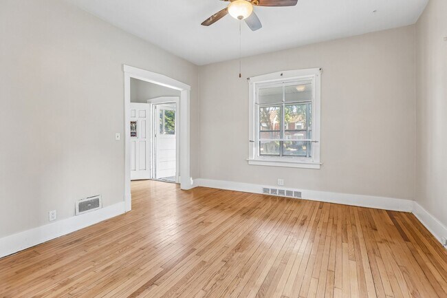 Building Photo - 3863 California St