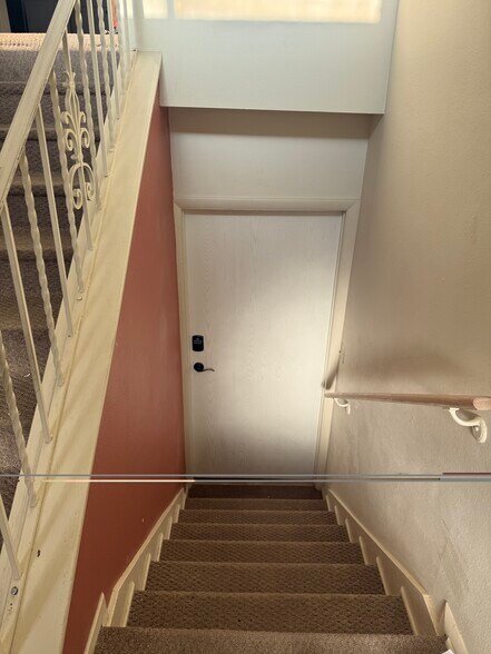 Building Photo - 6828 W Kirkwood Dr