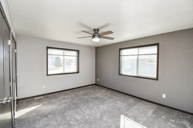 Building Photo - 3616 S Outfield Cir