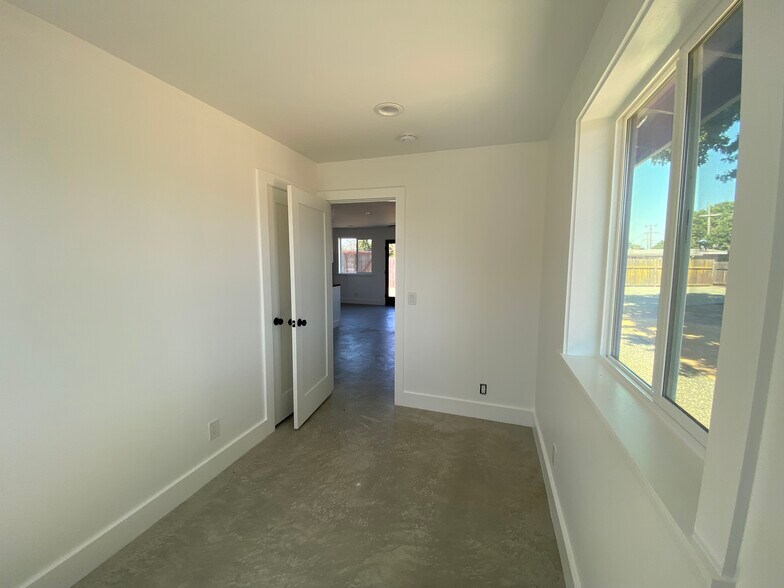 Building Photo - 20 Del Rey Ct