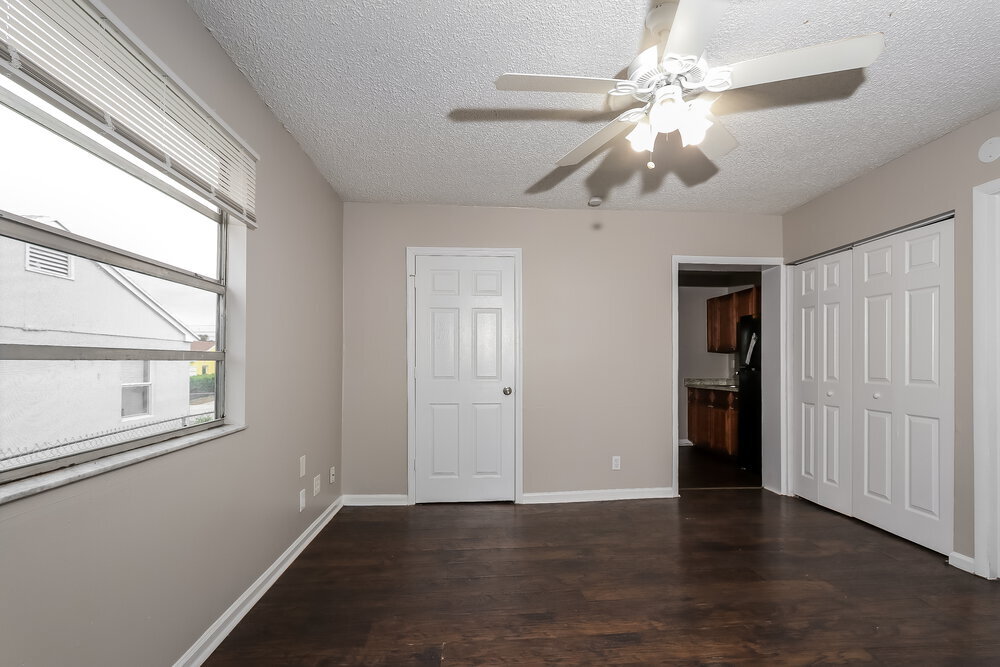 Building Photo - 849 W 5th St