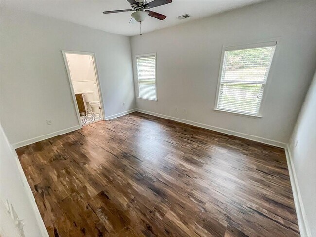 Building Photo - 4450 Wooded Oaks NW