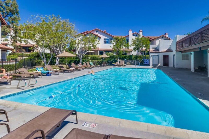 Building Photo - 7962 Mission Vista Dr