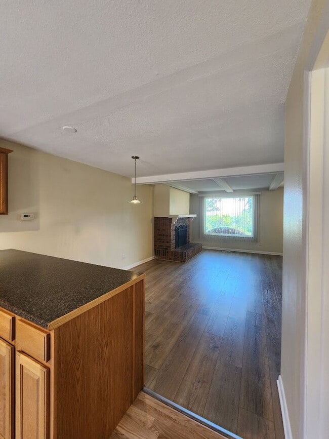 Building Photo - Long Realty & Property Management - Great ...