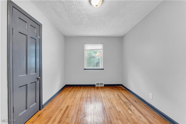 Building Photo - 13803 Wolf Ave