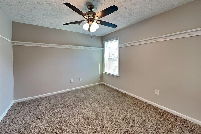 Building Photo - 1620 Berryhill Rd