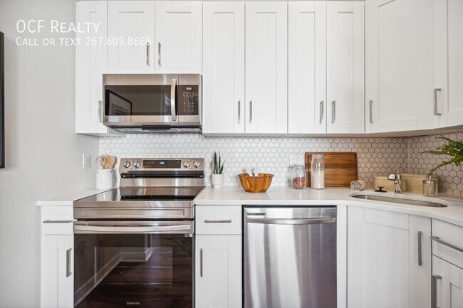 Building Photo - Modern Grays Ferry Apartment