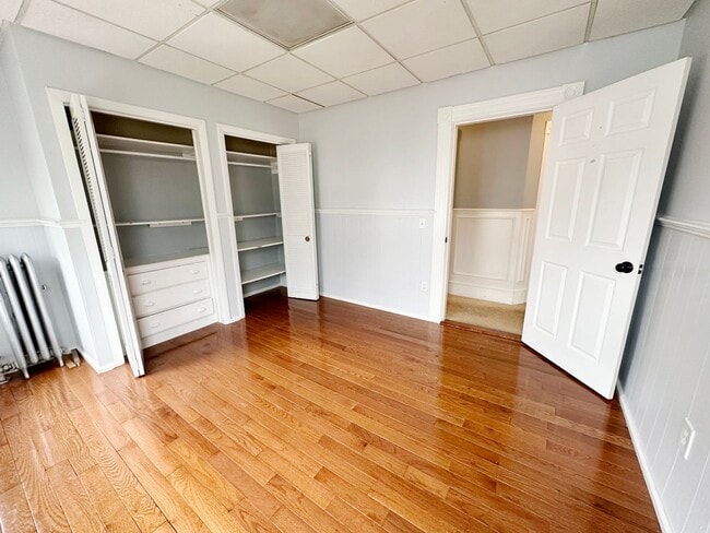 Building Photo - Beautiful 3 BR 1.5 BA Leominster SFH