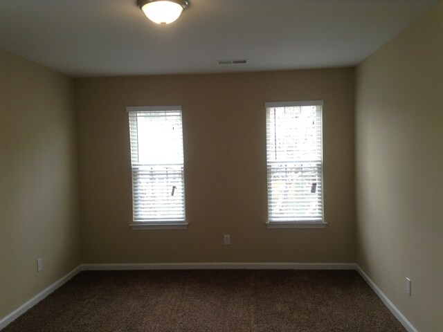 Building Photo - 152 Easy St