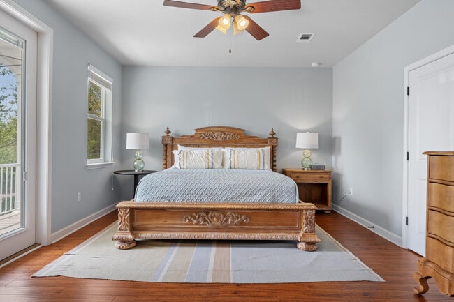 Building Photo - 4555 Grand Key Loop W