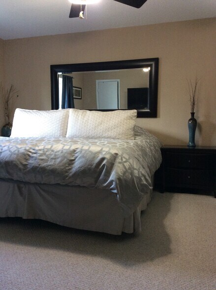 Building Photo - 533 Legume Drive