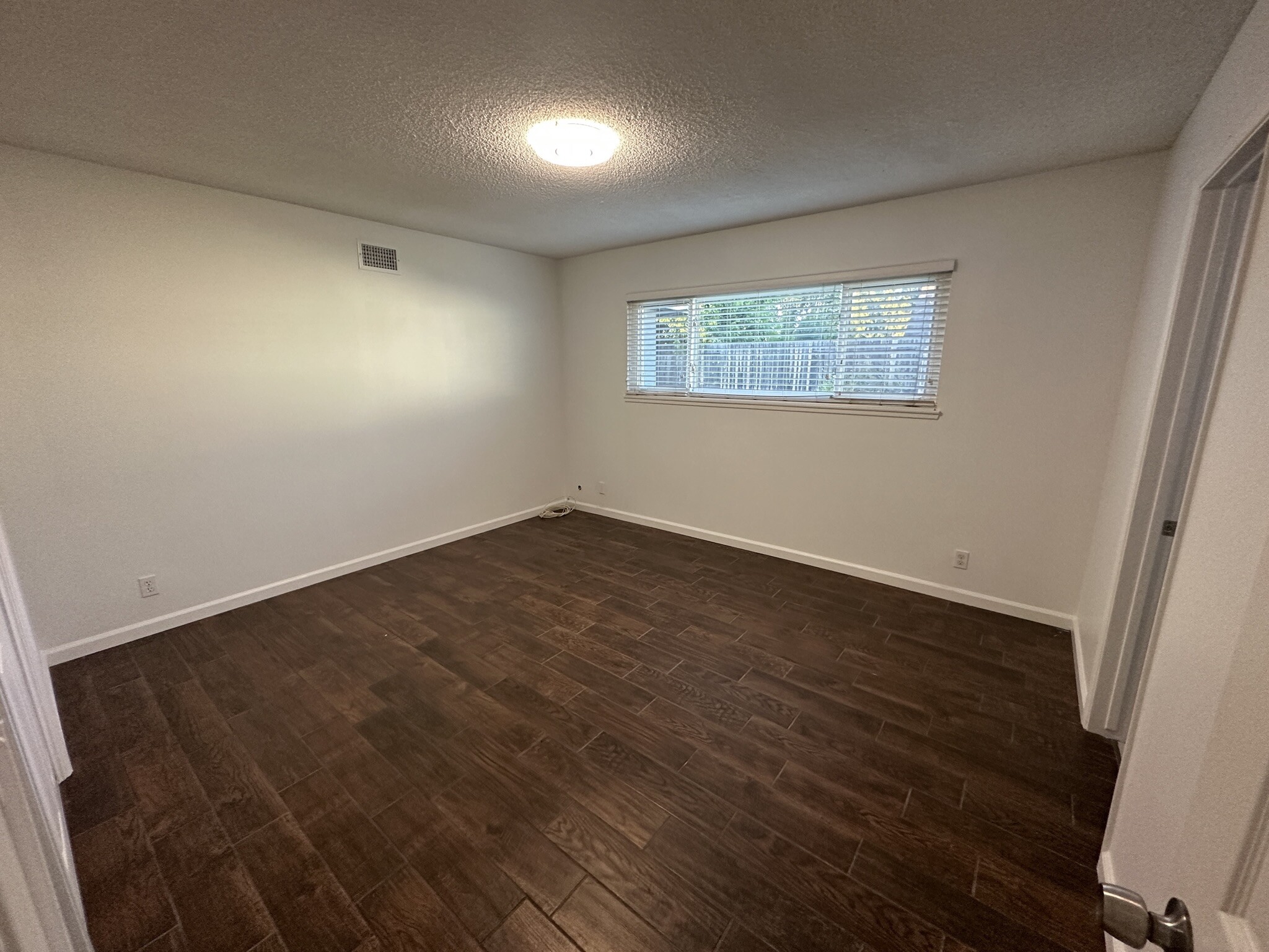 Bedroom #3 with Master Bath and two closets - 24171 Laulhere Plz