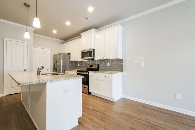 Building Photo - 5350 Fox Den Rd