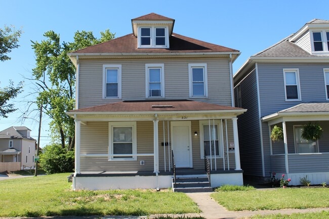 Building Photo - 531 E Gates St