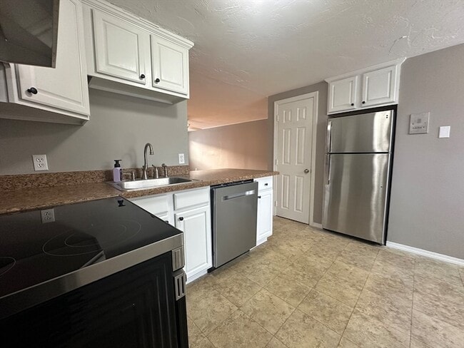 Building Photo - 10 Tideview Path