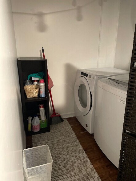 Building Photo - 4903 Ashford Dr