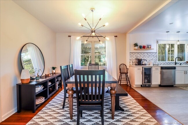 Building Photo - 46 White Birch Rd