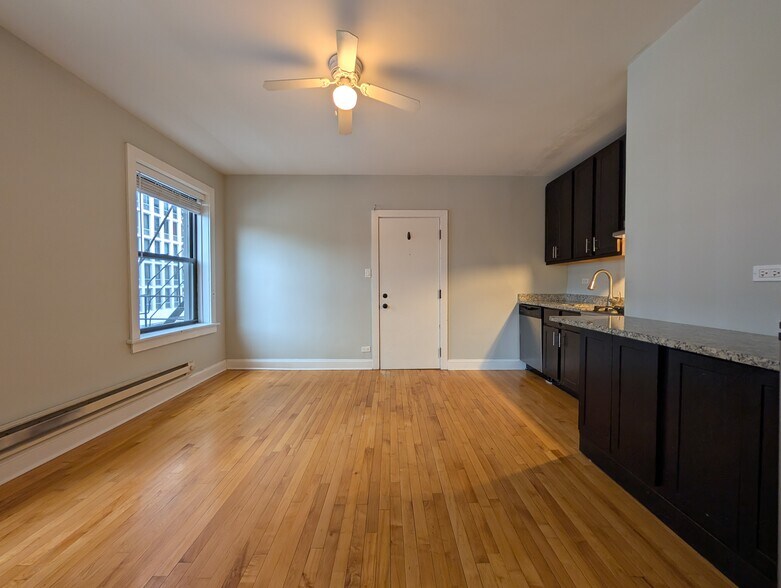 Building Photo - 618 W Patterson Ave