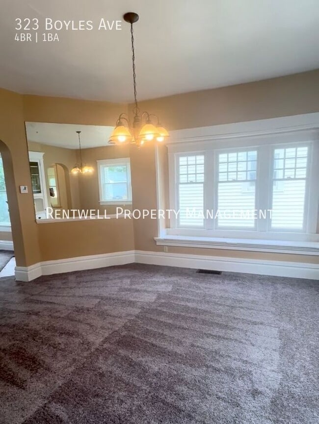 Building Photo - 323 Boyles Ave