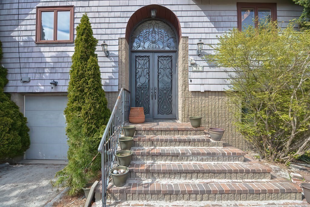 Building Photo - 18 Bungalow Rd