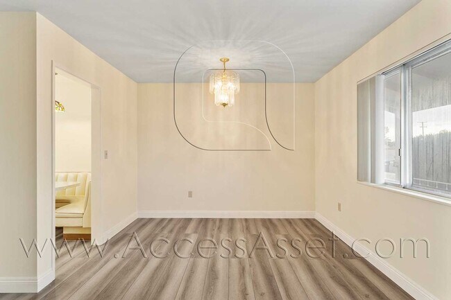 Building Photo - Gorgeous 3 Bed/2 Bath Home In Menifee Civic 55+ Community!