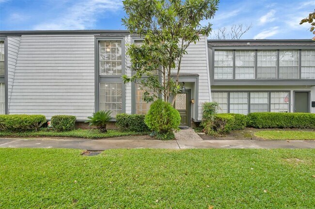 Building Photo - 10203 Beekman Pl Dr