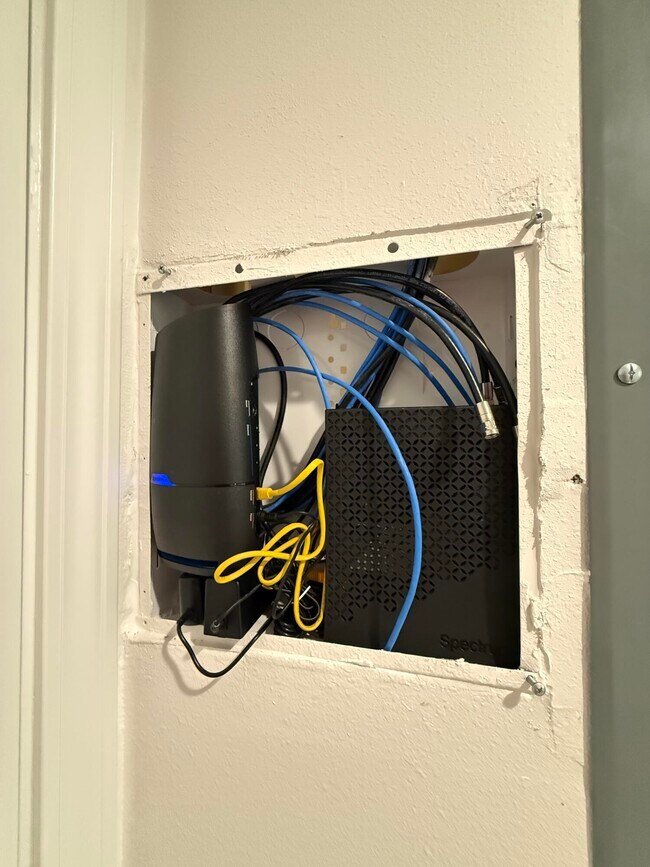 Building Photo - 32 Constitution Ave