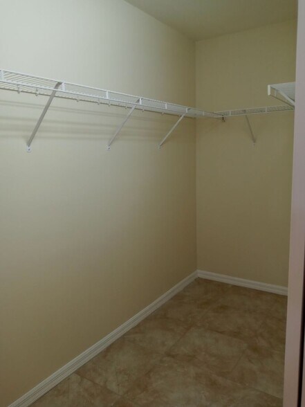 Building Photo - Charming 3-Bedroom Home in Port Charlotte, FL