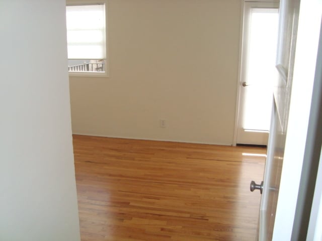 Building Photo - 1548 Rendall Plz