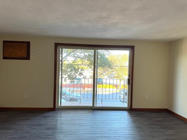 Building Photo - 484 Western Ave