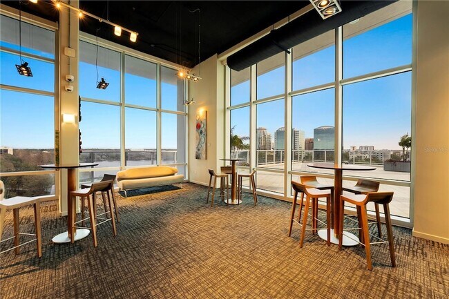 Building Photo - 150 E Robinson St